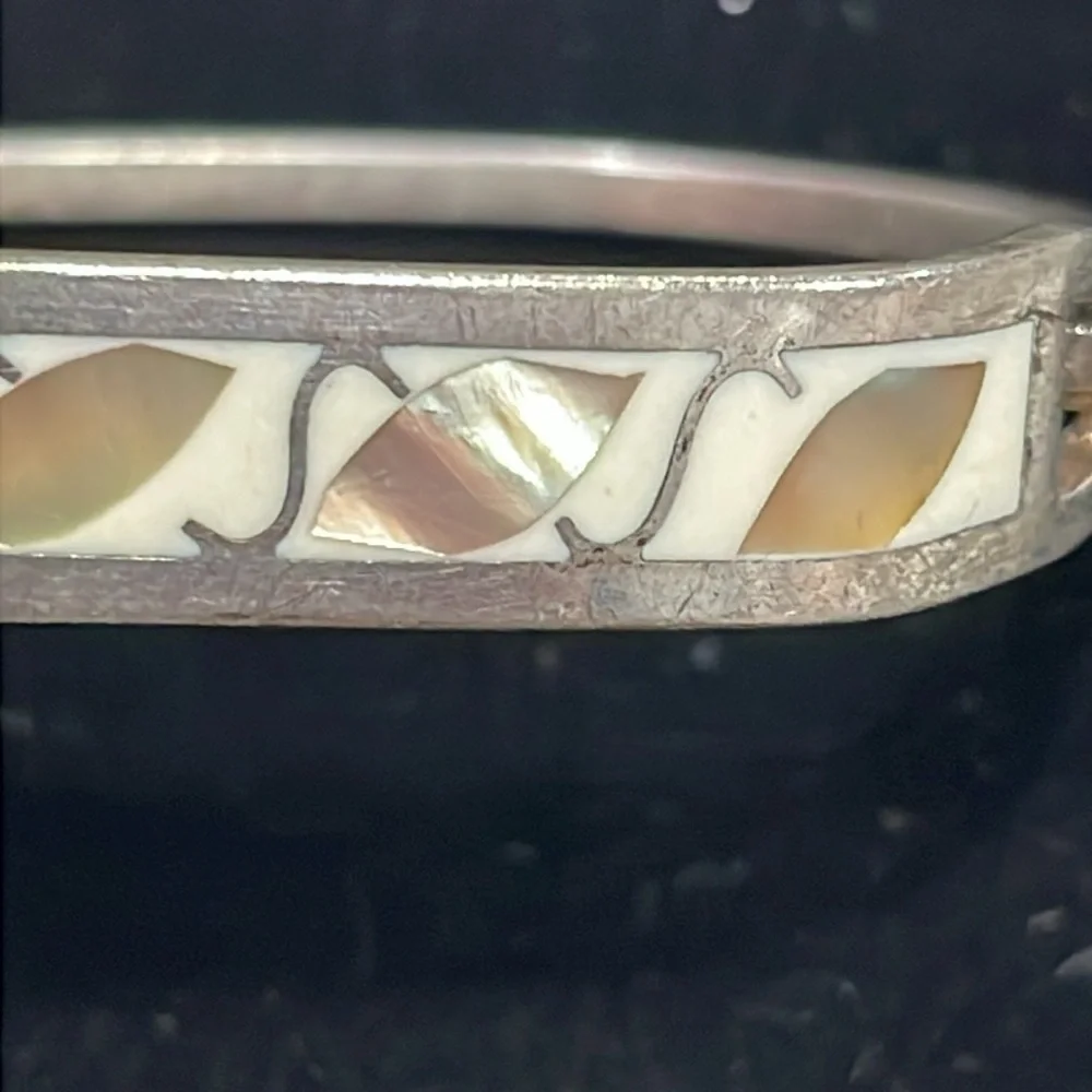 Honcho En Mexico Inlaid silver side clasp bracelet - Picture 5 of 5